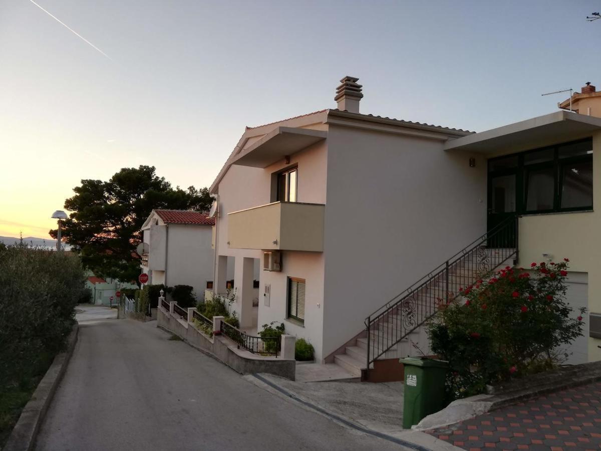 Apartments Sanja Baska Voda Luaran gambar